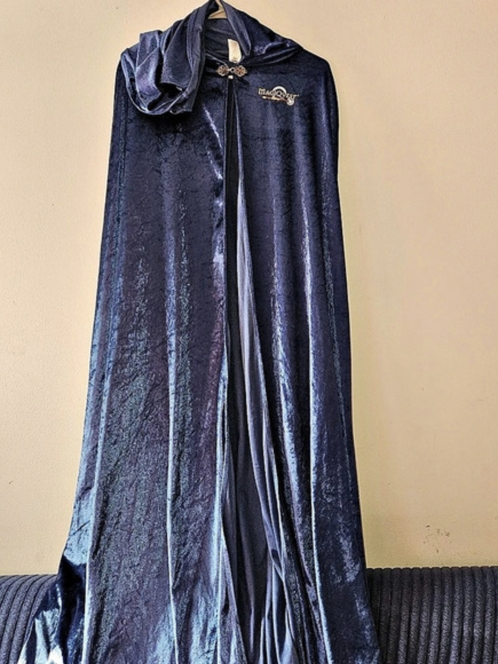 Bundle Velvet Hooded Cloaks